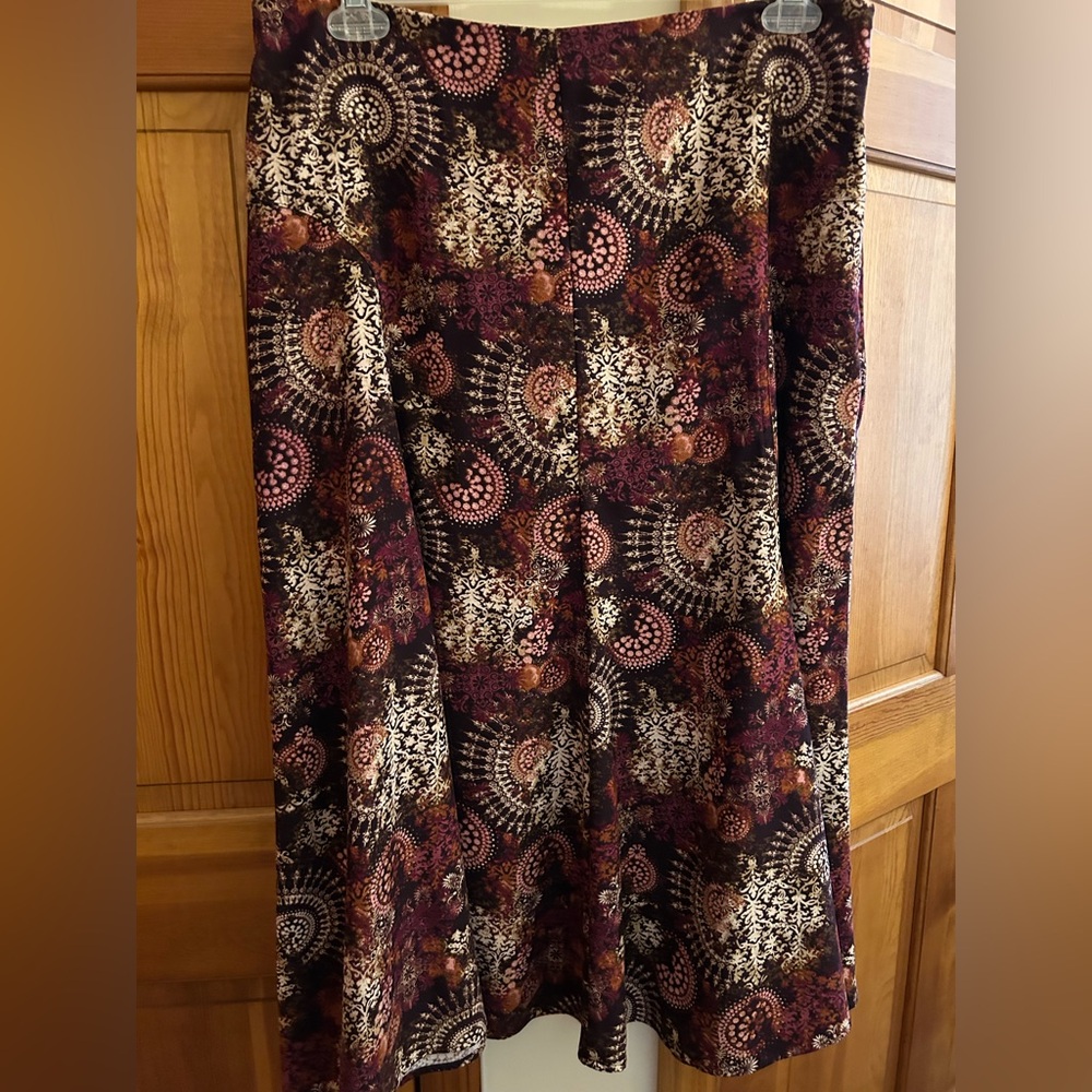 A line side zip skirt